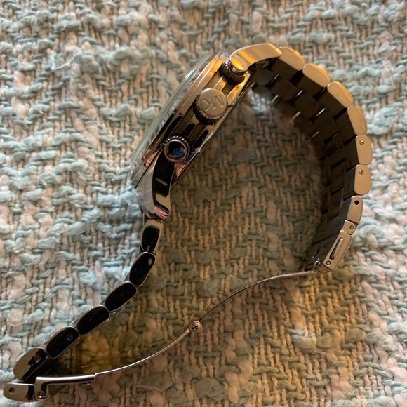 Michael Kors silver large face watch - Picture 4 of 5